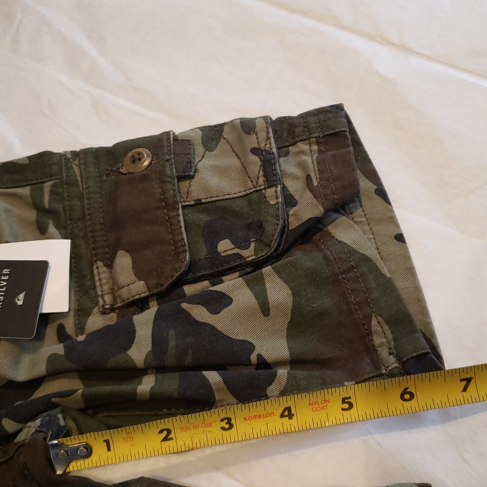 Quiksilver New Kids Camo Cargo Pocket Shorts (Little Boys) NWT Size 5 🎉HP🎉 - Picture 4 of 16